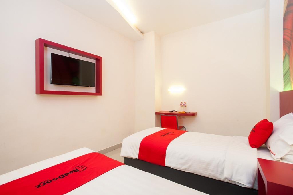 Reddoorz Near Hawaii Water Park Hotel Malang Ngoại thất bức ảnh