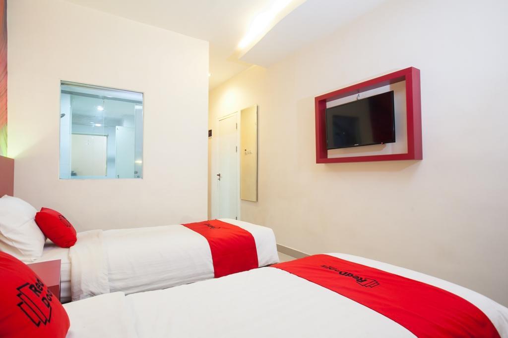 Reddoorz Near Hawaii Water Park Hotel Malang Ngoại thất bức ảnh