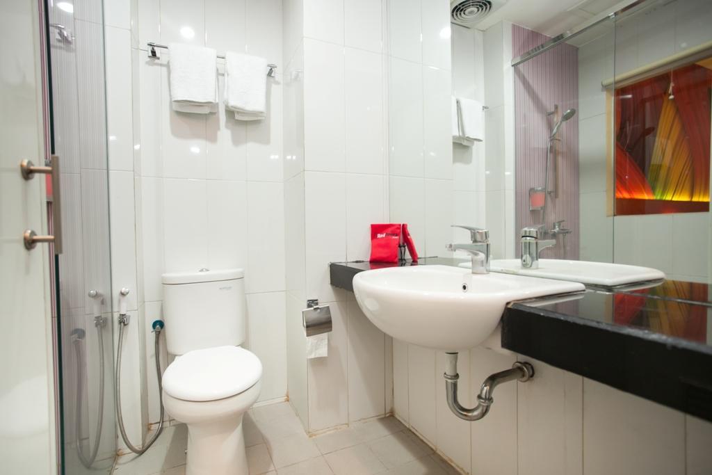 Reddoorz Near Hawaii Water Park Hotel Malang Ngoại thất bức ảnh